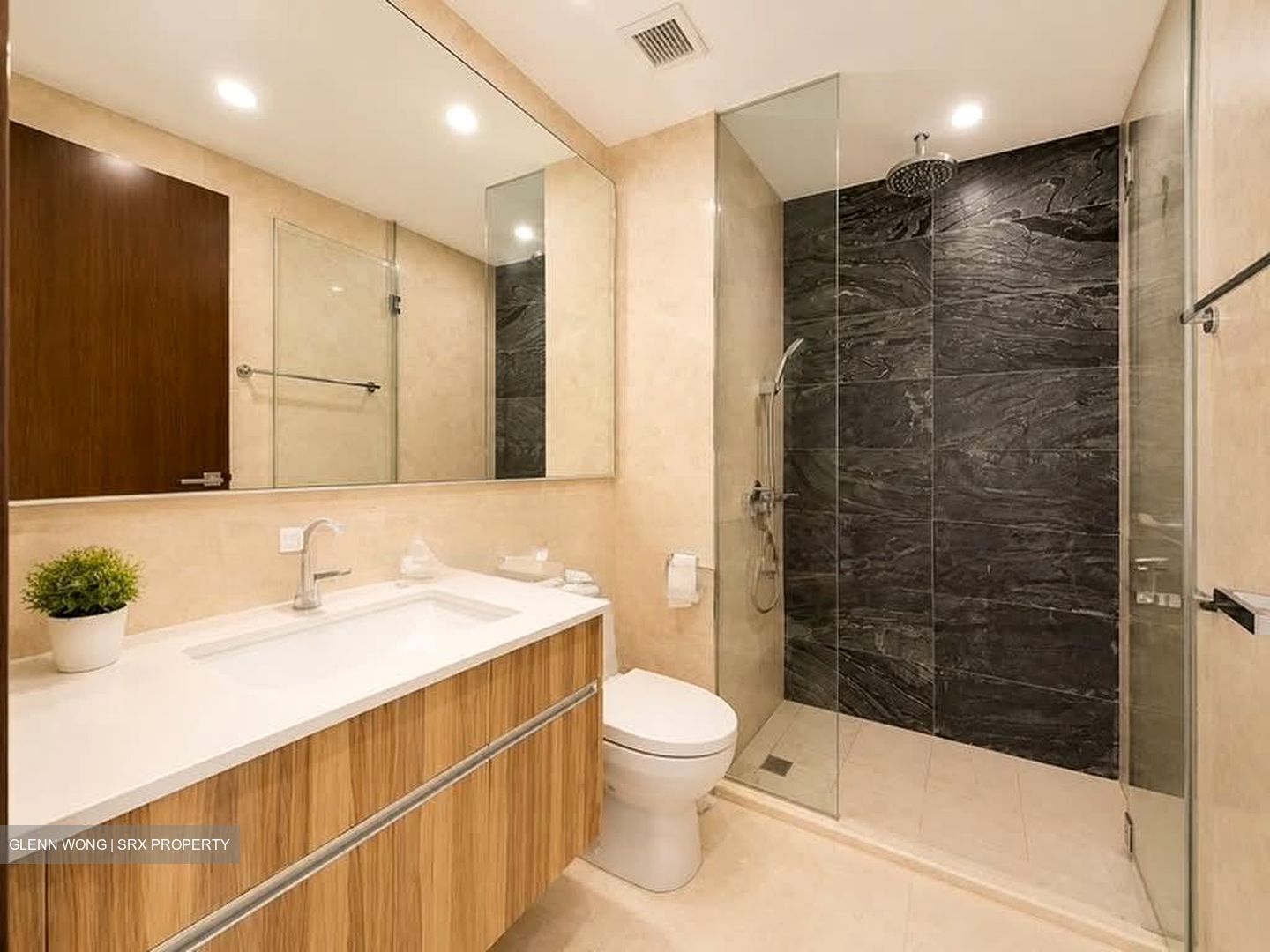 eCO (D16), Condominium #592954131